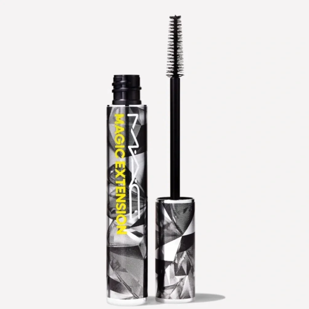Mac Cosmetics Magic Extension 5mm Fibre Mascara Black BNIB